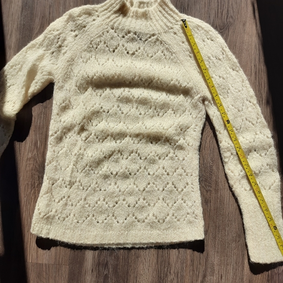 LOFT Ivory colored sweater . Loft . Ann Taylor . lace knit sweater size M - Picture 9 of 12